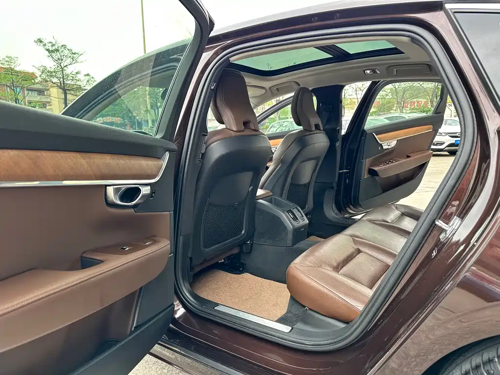 Volvo S90 2018 — фото 10