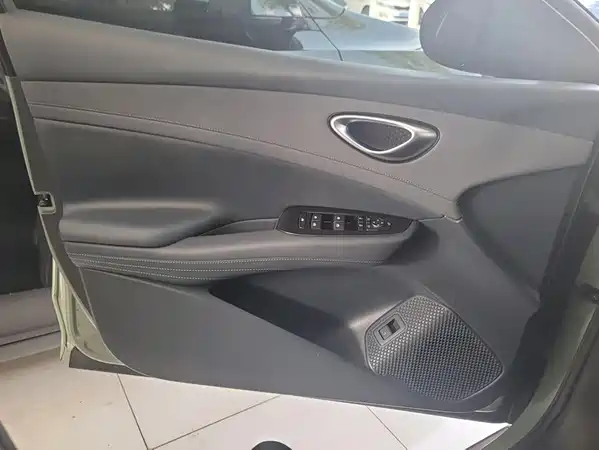 BYD Seal 06GT 2025