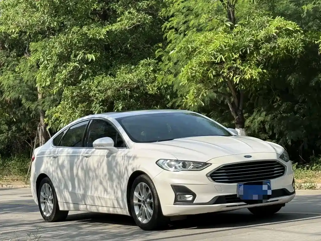 Ford Mondeo 2020 — фото 3
