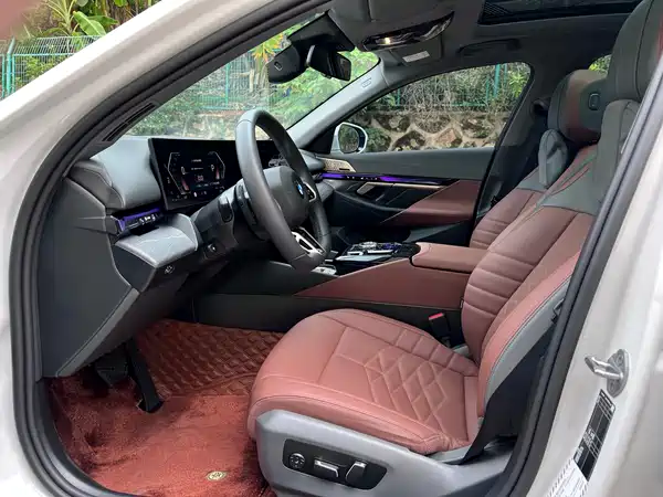 BMW 5 Series 2025