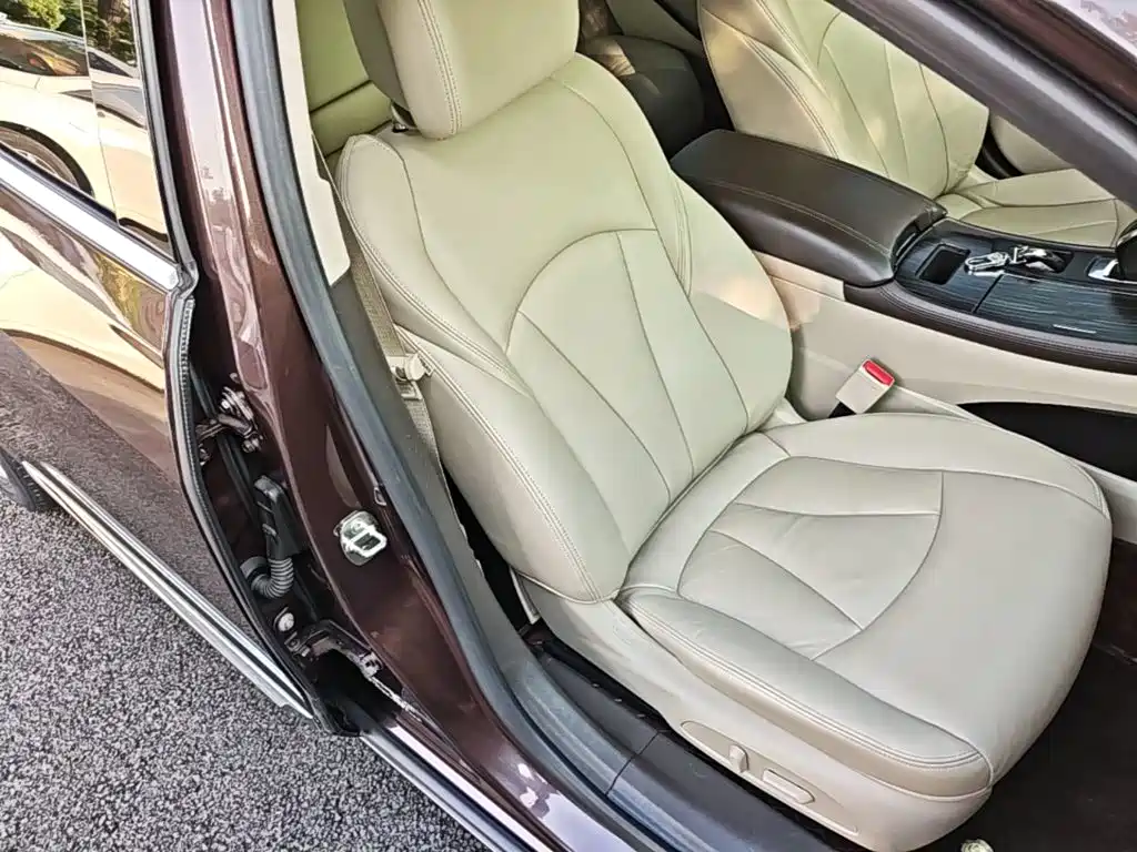 Buick LaCrosse 2017 — фото 25