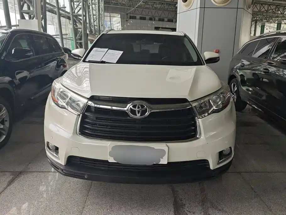 Toyota Highlander 2017 — фото 2
