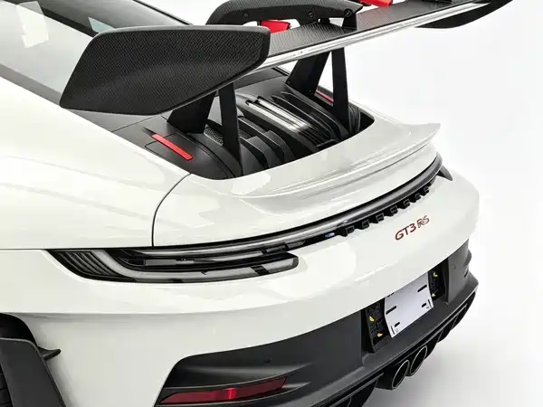 Porsche 911 2023