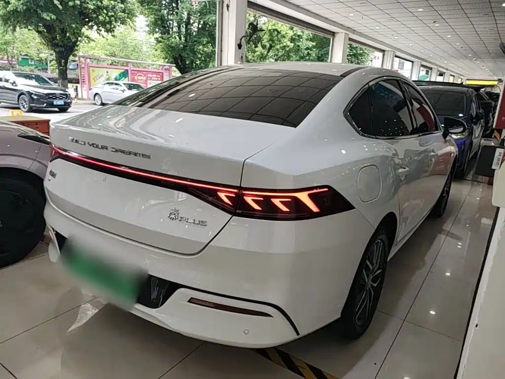 BYD Qin PLUS 2023 — фото 7