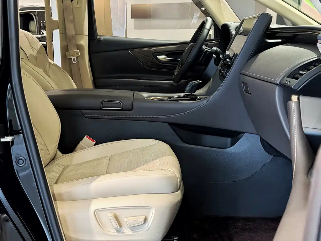 Toyota Vellfire 2024 — фото 13