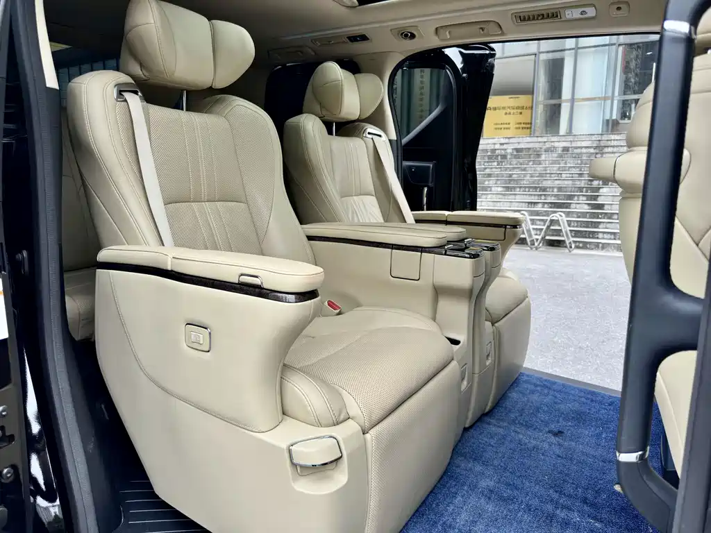 Toyota Alphard 2019 — фото 14