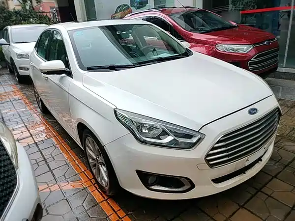 Ford Escort 2016