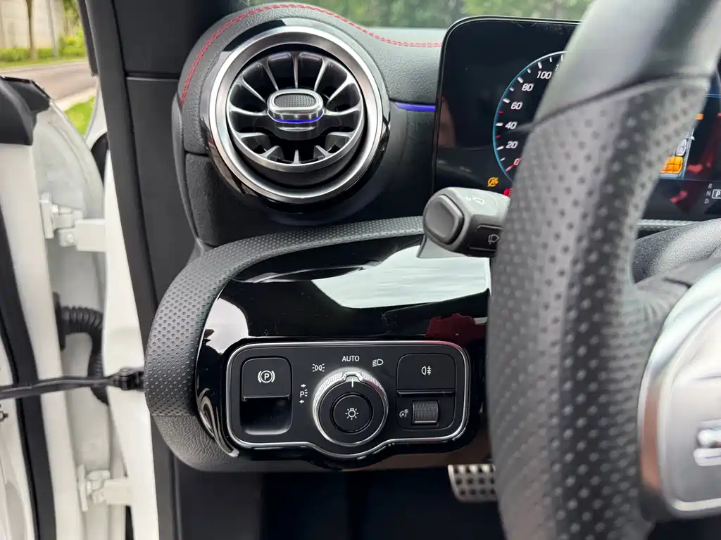 Mercedes-Benz CLA 2021 — фото 21