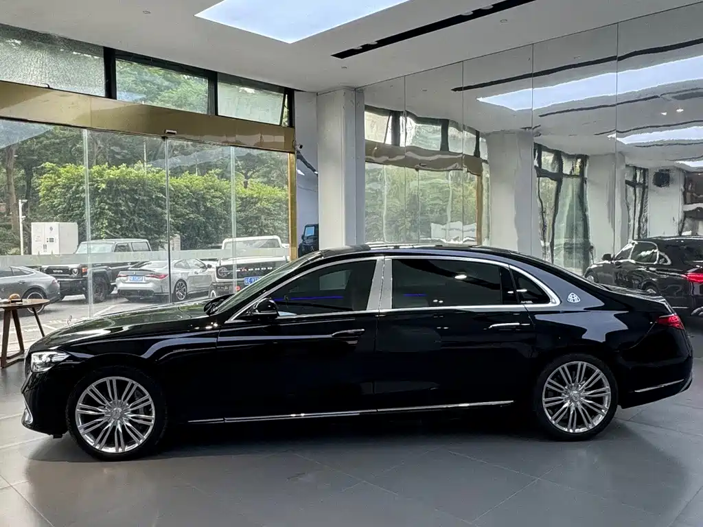 Mercedes-Benz Maybach S-Class 2022 — фото 3