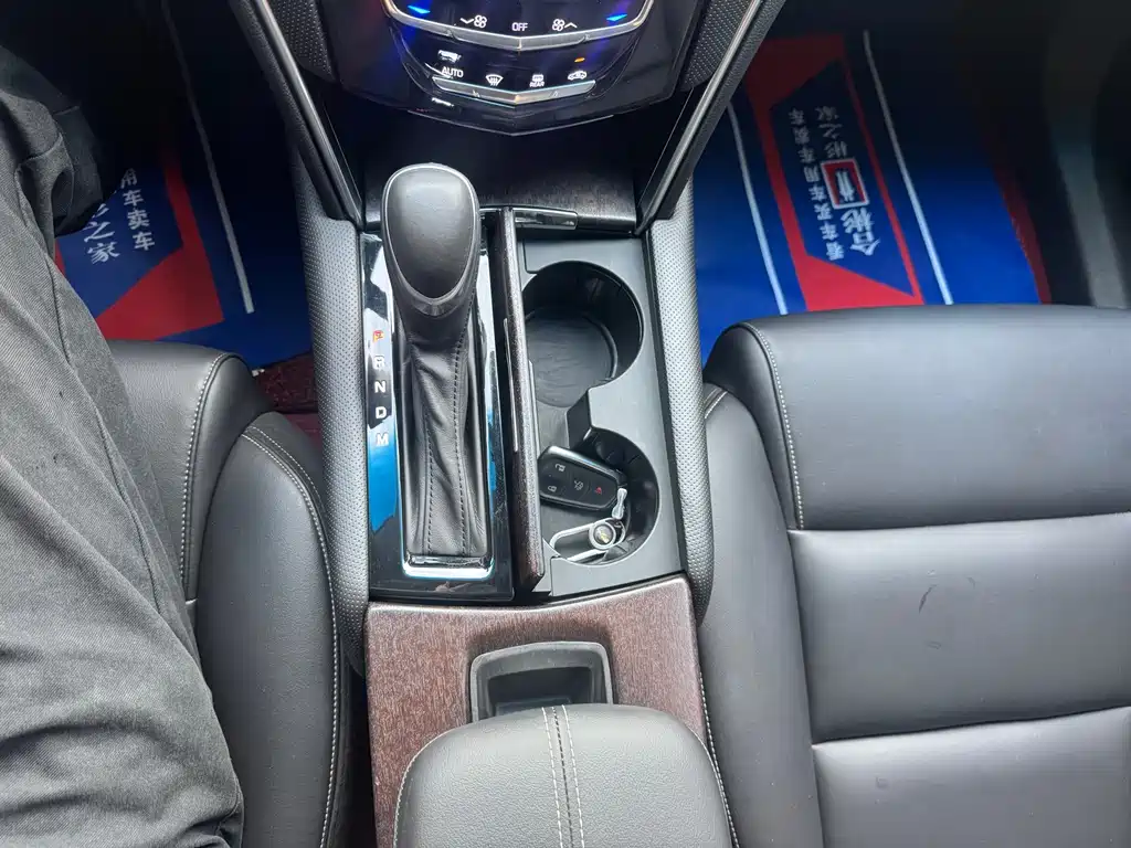Cadillac XTS 2018 — фото 24