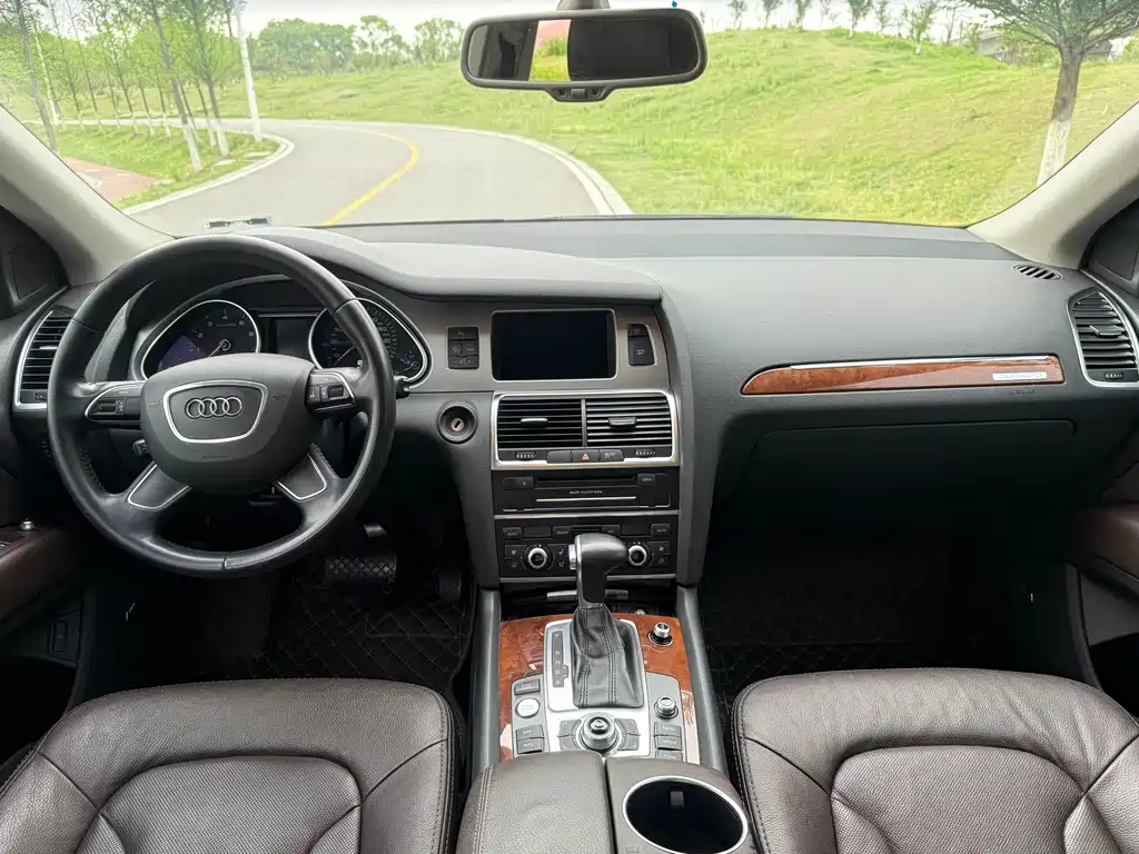 Audi Q7 2015 — фото 10