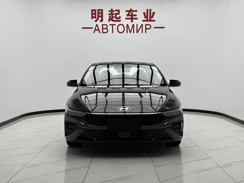 Hyundai Elantra 2023