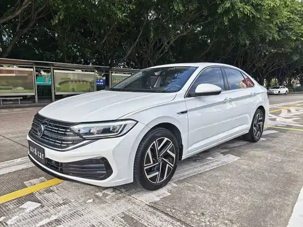 Volkswagen Sagitar 2022