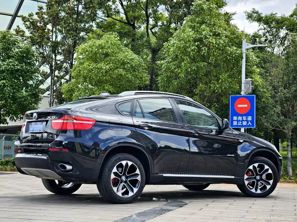 BMW X6 2011 — фото 10