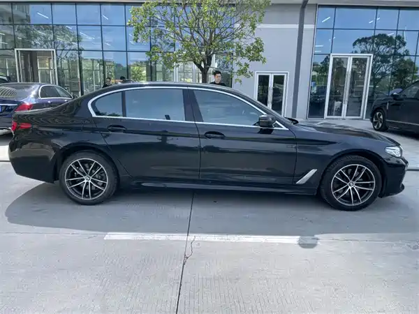 BMW 5 Series 2023