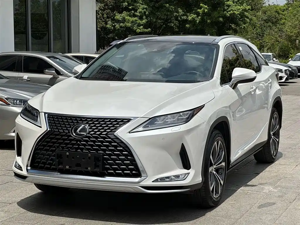 Lexus RX 2021 — фото 1