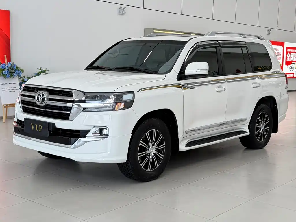 Toyota Land Cruiser 2014 — фото 1
