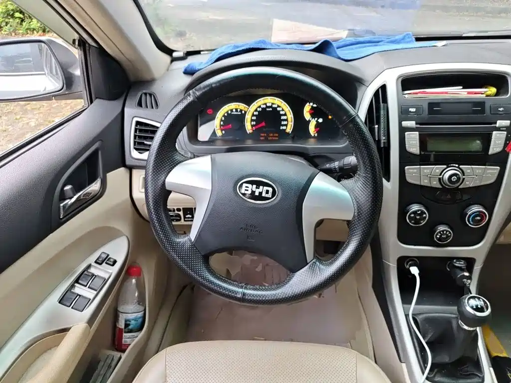 BYD F3 2014 — фото 11