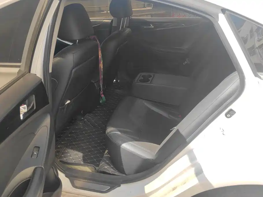 Hyundai Sonata 2015 — фото 11