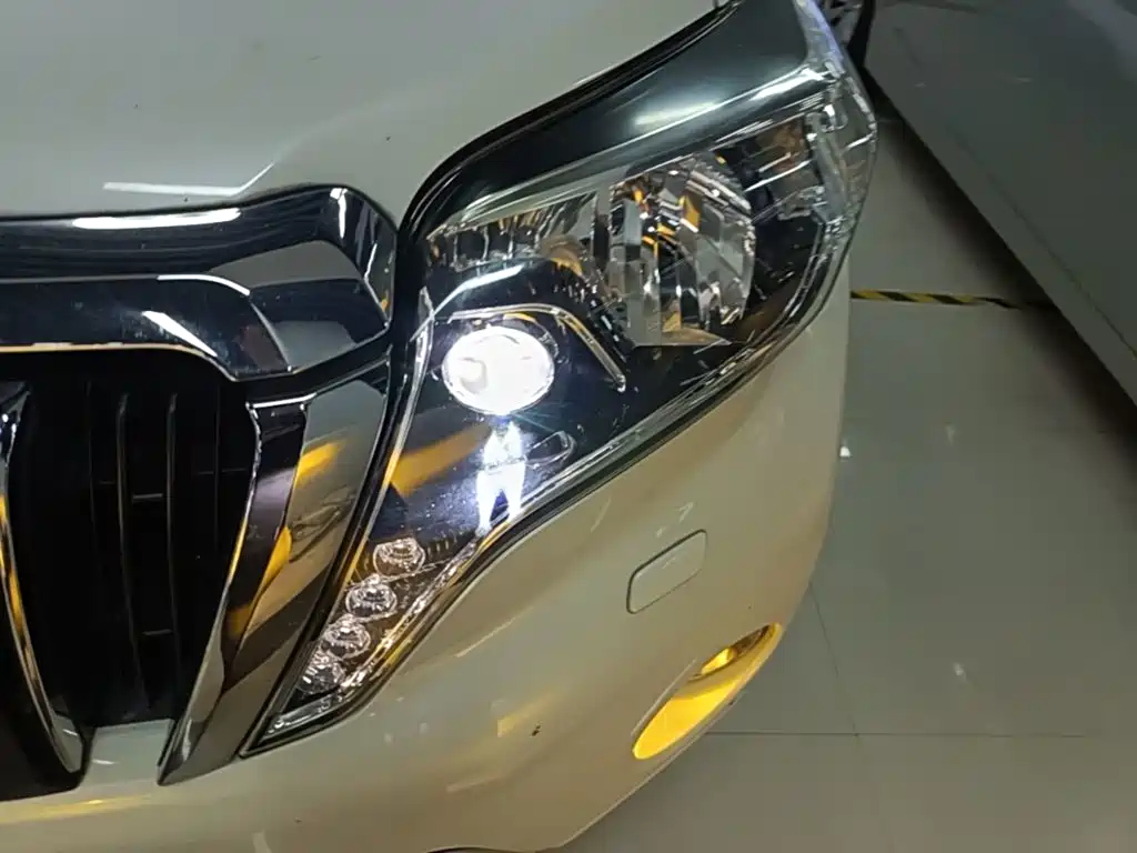 Toyota Prado 2017 — фото 24