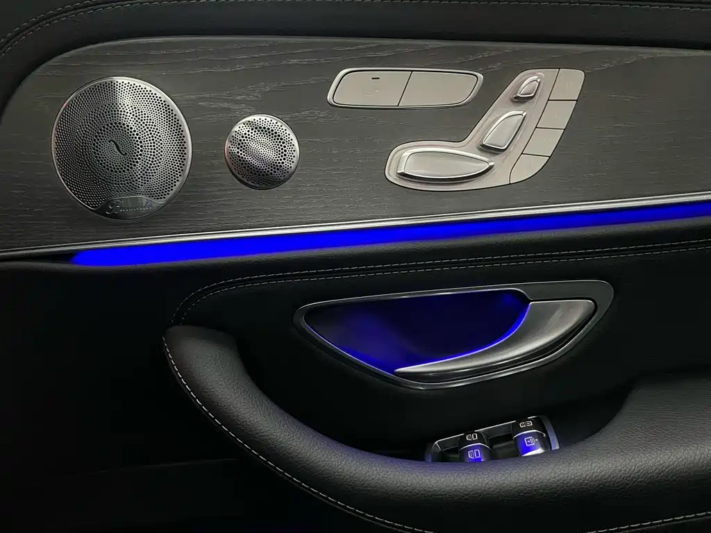 Mercedes-Benz E-Class 2021 — фото 20