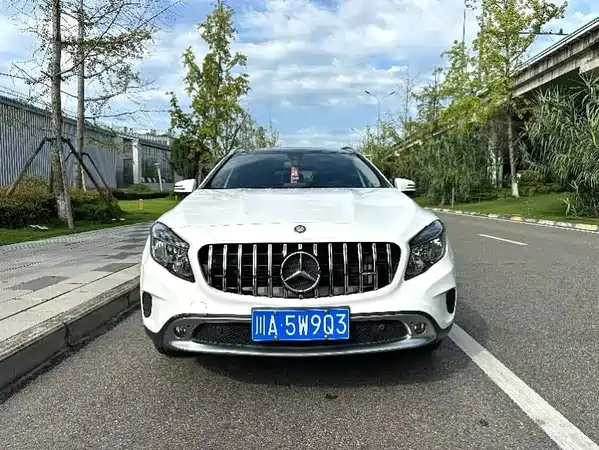 Mercedes-Benz GLA 2016