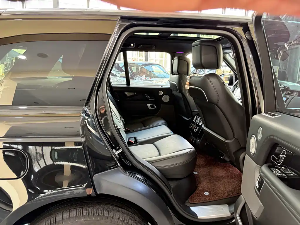 Land Rover Range Rover 2019 — фото 15