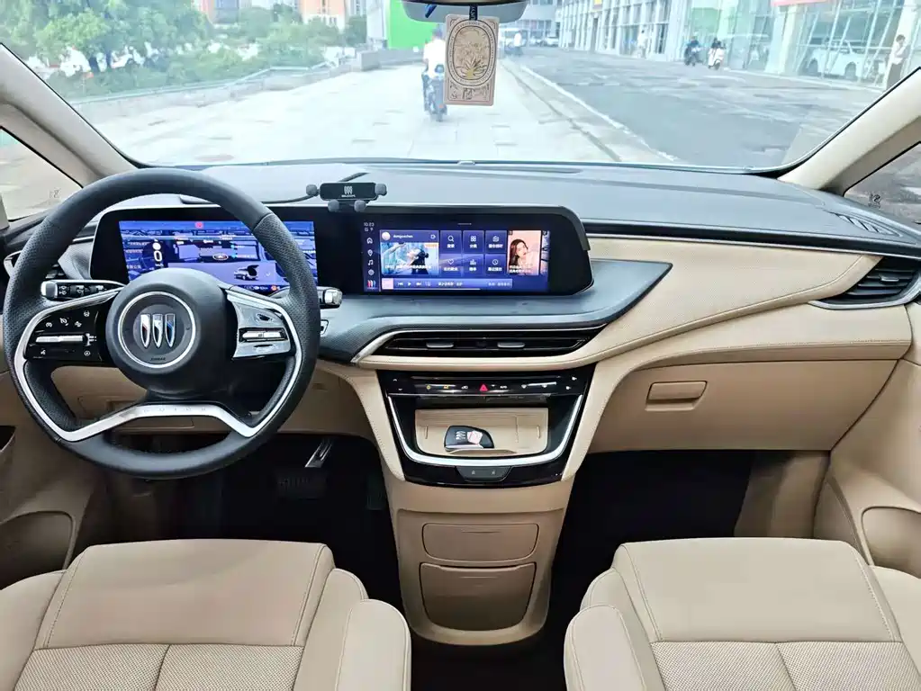 Buick GL8 New Energy 2025 — фото 13