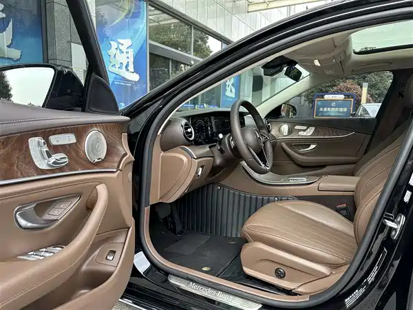 Mercedes-Benz E-Class 2023
