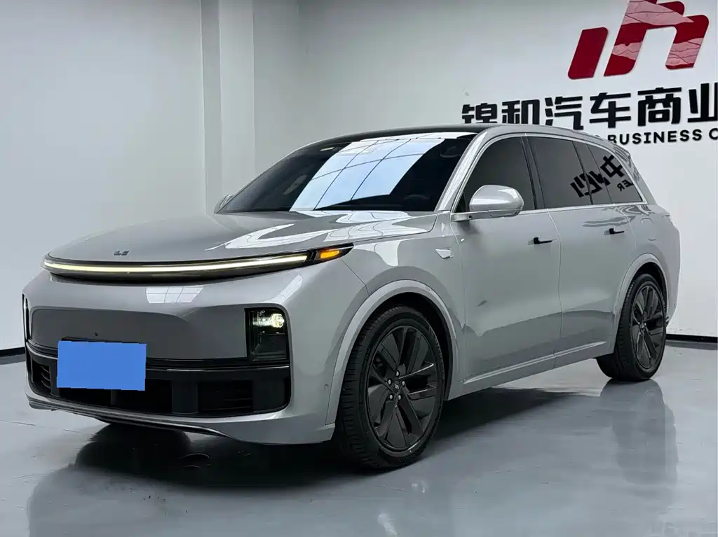Li Auto L8 2023 — фото 1