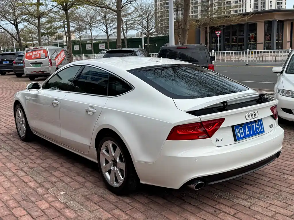 Audi A7 2012 — фото 9