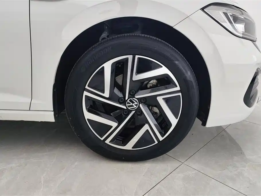 Volkswagen Sagitar 2024