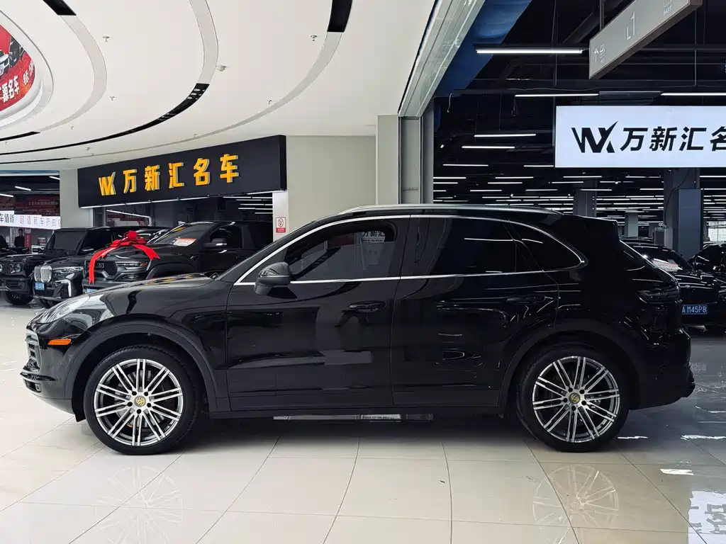 Porsche Cayenne 2022