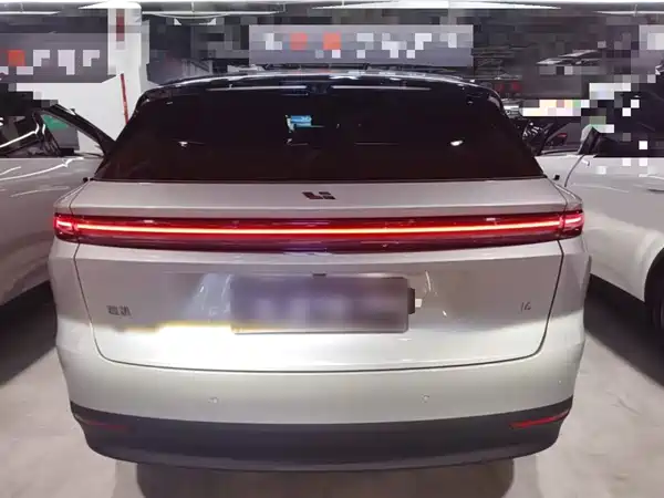 Li Auto i6 2025