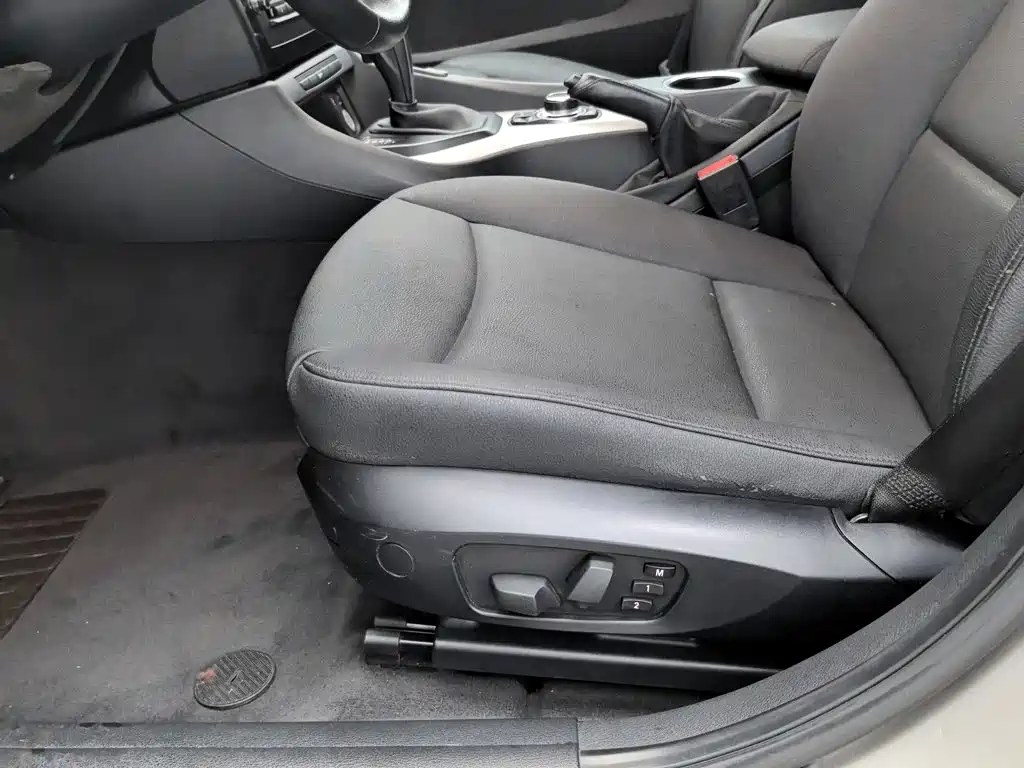 BMW X1 2014 — фото 20