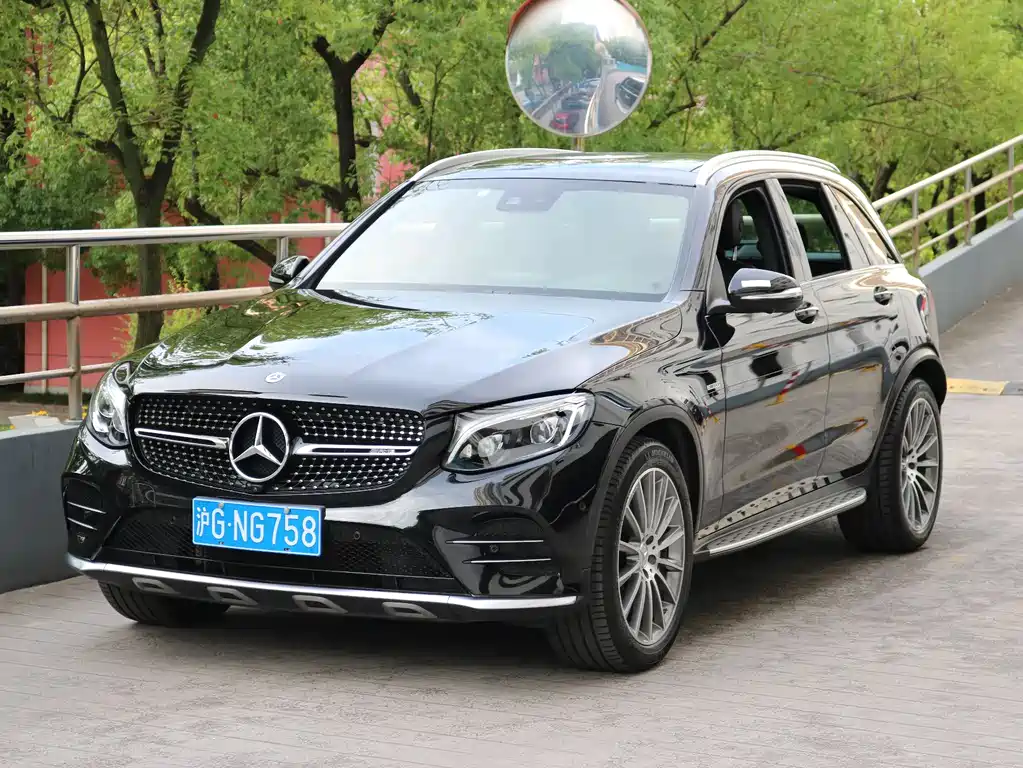 Mercedes-Benz GLC AMG 2019 — фото 1