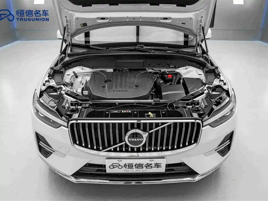 Volvo XC60 2024 — фото 21