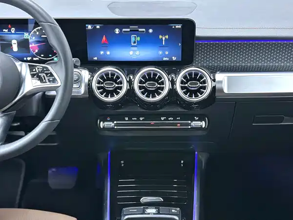 Mercedes-Benz GLB 2024