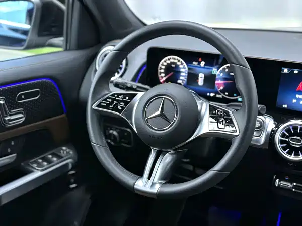 Mercedes-Benz GLB 2024