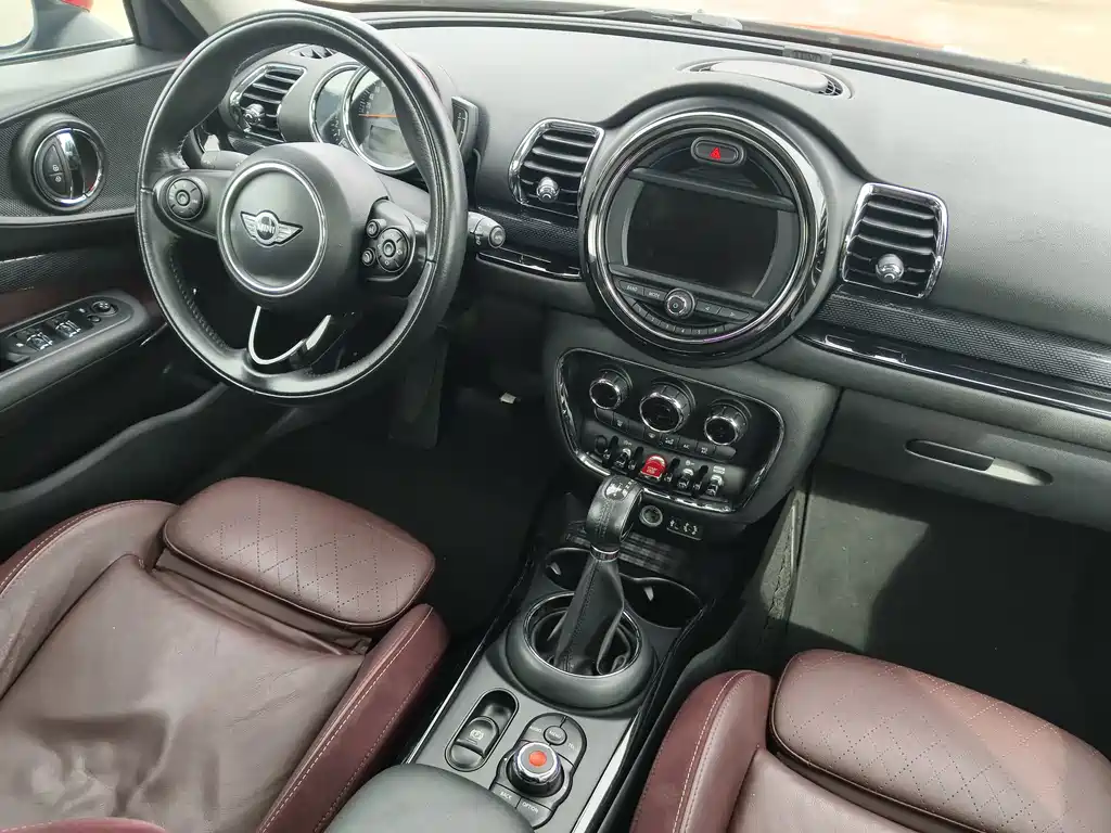MINI Clubman 2018 — фото 13