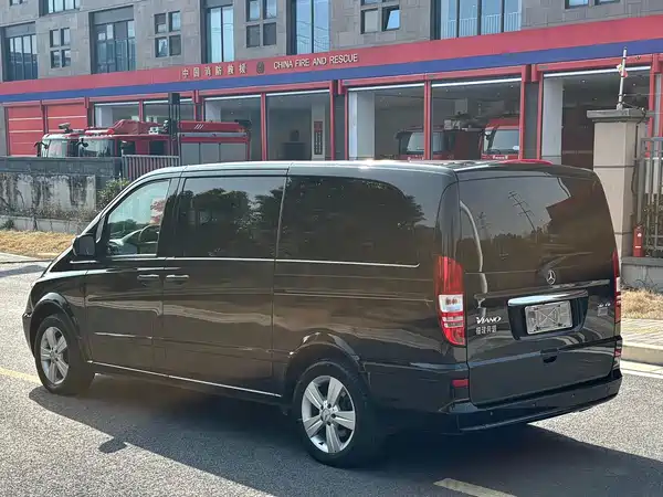 Mercedes-Benz Viano 2013