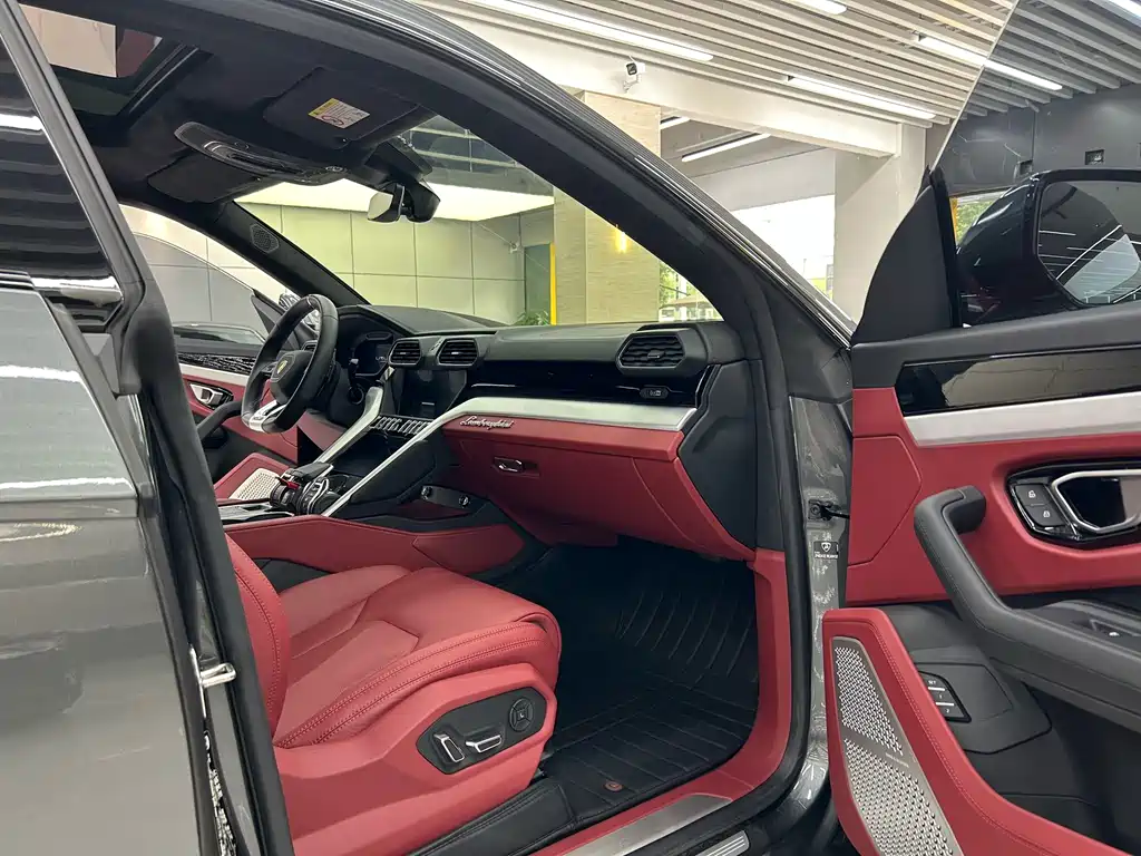 Lamborghini Urus 2019 — фото 7