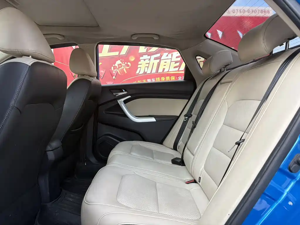 Changan Yuexiang V7 2017 — фото 6