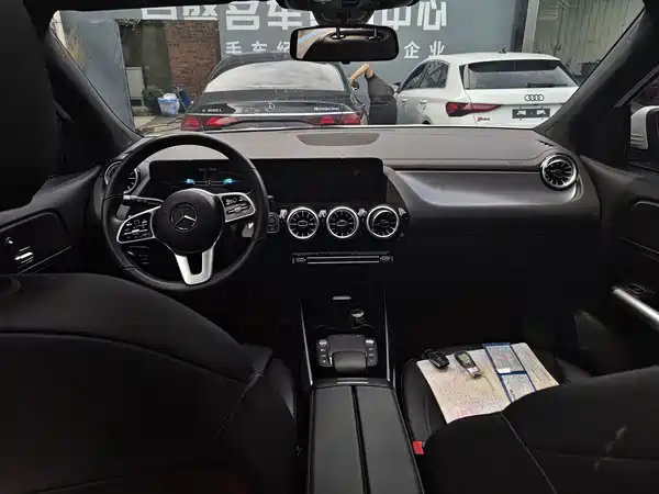 Mercedes-Benz GLA 2021