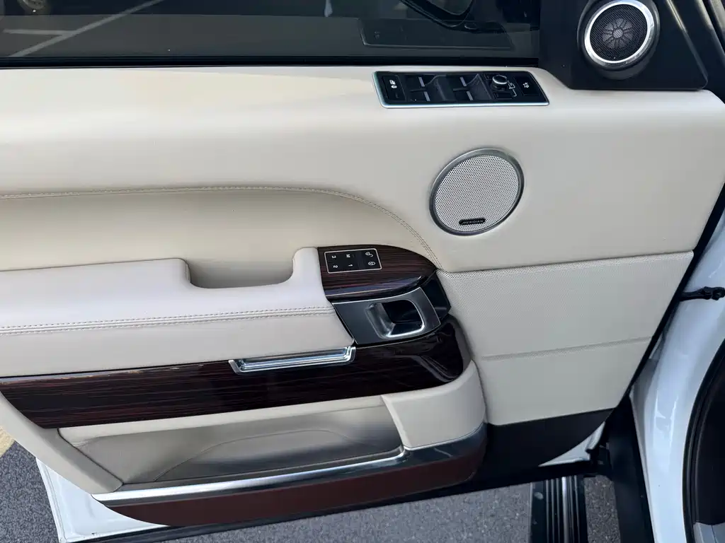 Land Rover Range Rover 2015 — фото 10