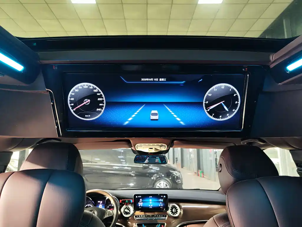Mercedes-Benz V-Class 2022 — фото 26