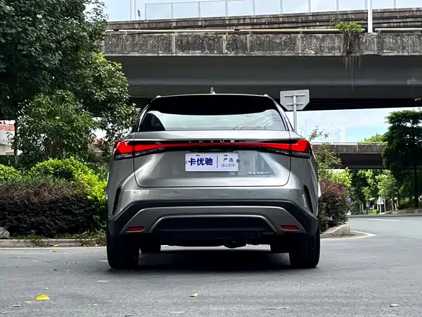 Lexus RX 2023