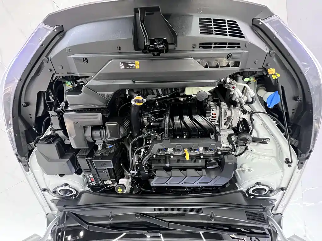 Hyundai Elantra 2023 — фото 20