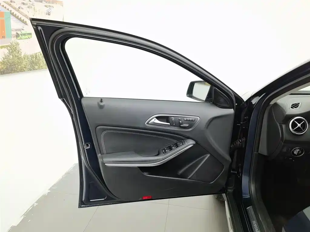 Mercedes-Benz GLA 2016 — фото 8