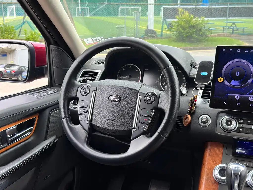 Land Rover Range Rover Sport 2013 — фото 13